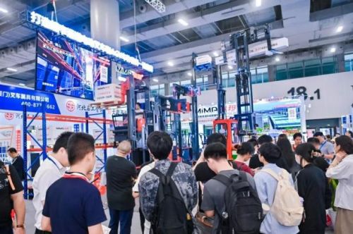 let 2025盛大开幕 数智工厂 智慧物流 机器人,一展get创新科技